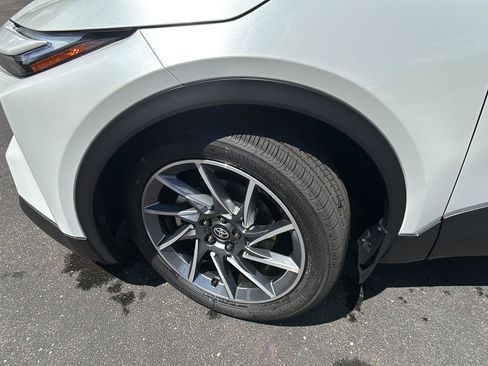 New 2026 Toyota C-HR AWD/4WD image 4