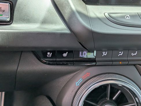 Used 2018 Chevrolet Camaro ZL1 RWD image 30