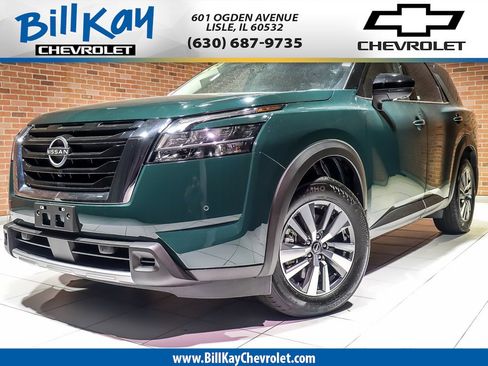 Used 2023 Nissan Pathfinder SL image 1