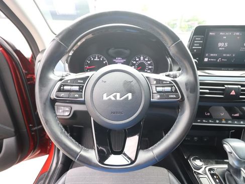 Used 2023 Kia Seltos S FWD image 17