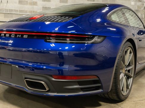 Used 2020 Porsche 911 Carrera w/ Premium Package RWD image 25