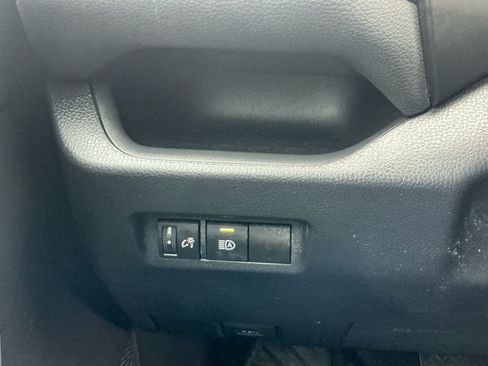 Used 2020 Toyota RAV4 LE w/ All Weather Liner Package AWD/4WD image 20