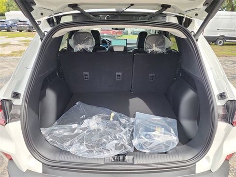 New 2026 Ford Escape SE w/ PHEV Premium Package FWD image 8