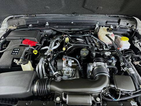 Used 2023 Jeep Wrangler Unlimited Sport AWD/4WD image 30