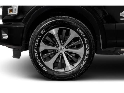 Used 2015 Ford F150 King Ranch w/ Equipment Group 601A Luxury AWD/4WD image 12
