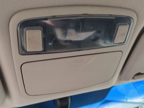 Used 2006 Hyundai Elantra GLS FWD image 16