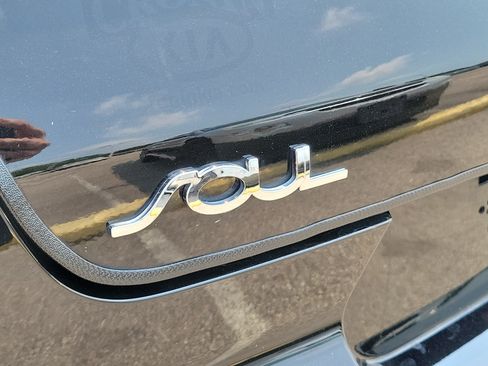 Used 2021 Kia Soul GT-Line FWD image 6