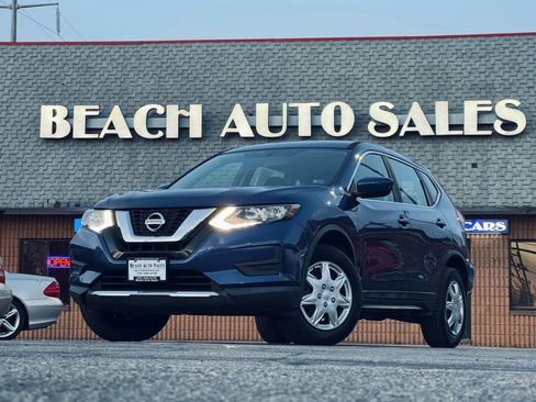 Used 2017 Nissan Rogue S image 1