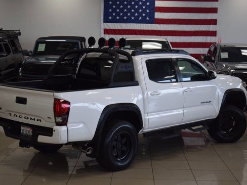 Used 2019 Toyota Tacoma TRD Off-Road image 34
