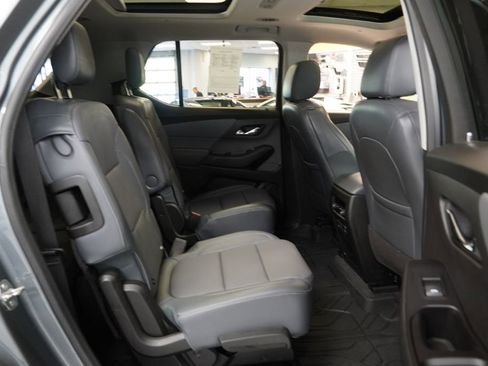 Used 2018 Chevrolet Traverse LT w/ LPO, Cargo Package AWD/4WD image 34
