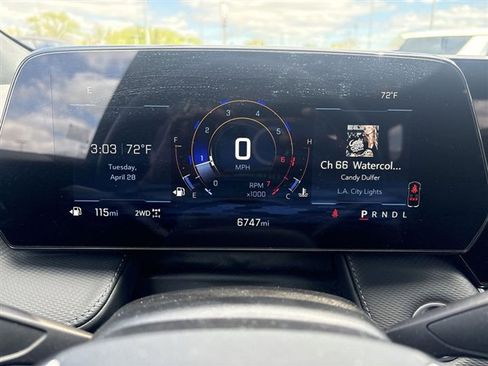 Used 2025 Chevrolet Equinox LT AWD/4WD image 11