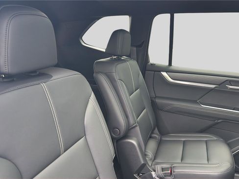 New 2026 GMC Acadia Elevation image 22