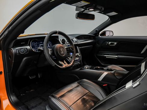 Used 2021 Ford Mustang Shelby GT500 w/ Technology Package image 39