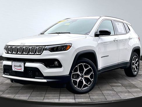 Used 2025 Jeep Compass Limited image 13