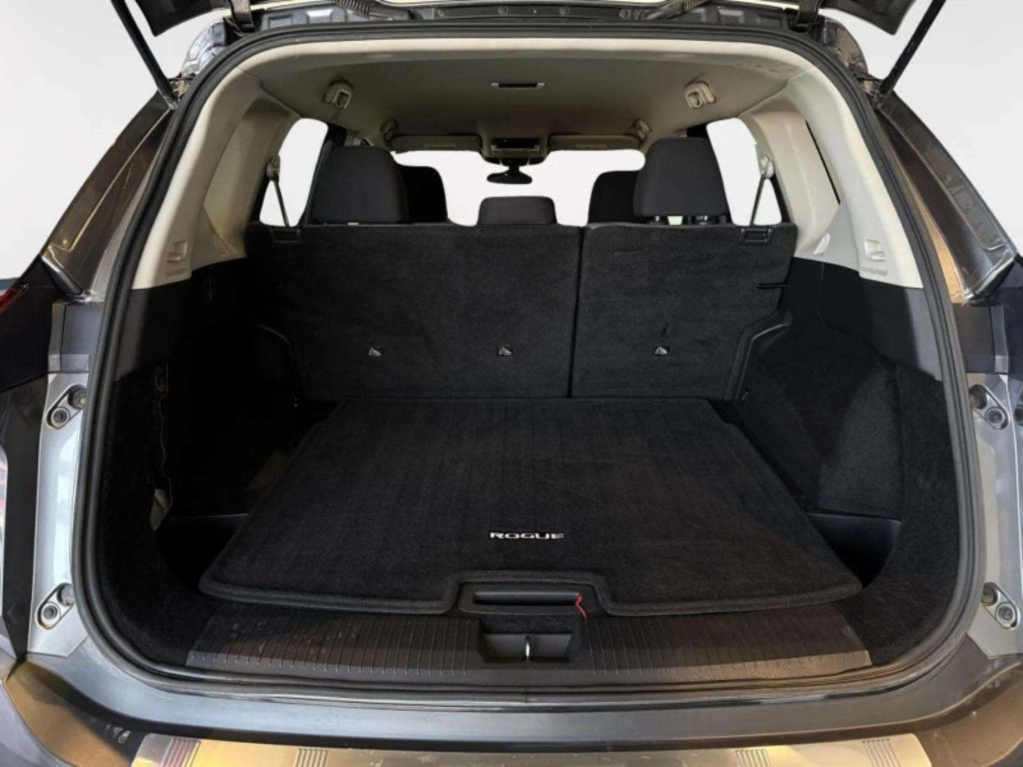 Used 2021 Nissan Rogue SV FWD image 29