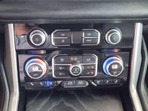 Used 2023 GMC Yukon Denali AWD/4WD image 17