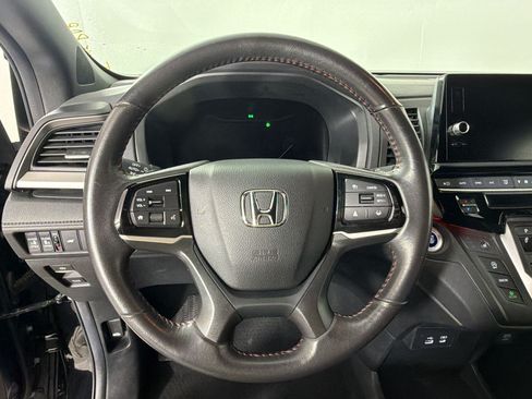 Used 2025 Honda Odyssey Sport-L image 11