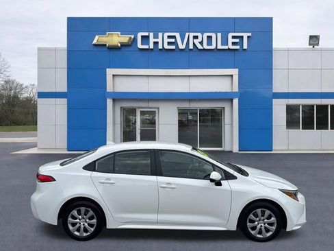 Used 2024 Toyota Corolla LE FWD image 8