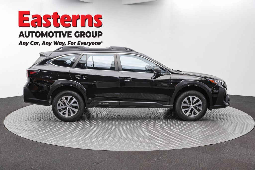 Used 2024 Subaru Outback AWD/4WD image 4