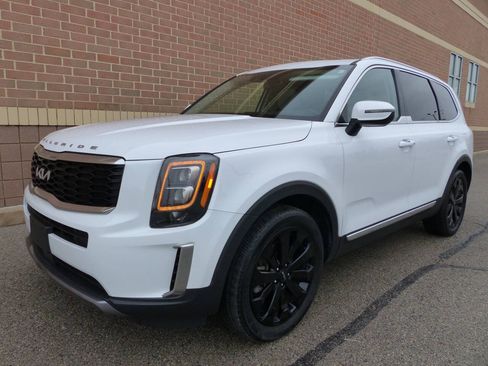 Used 2022 Kia Telluride EX w/ EX Premium Package AWD/4WD image 6