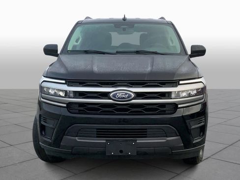 Used 2024 Ford Expedition XLT image 3
