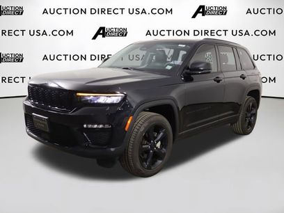 Used 2023 Jeep Grand Cherokee Limited w/ Black Appearance Package