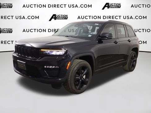 Used 2023 Jeep Grand Cherokee Limited w/ Black Appearance Package AWD/4WD image 1