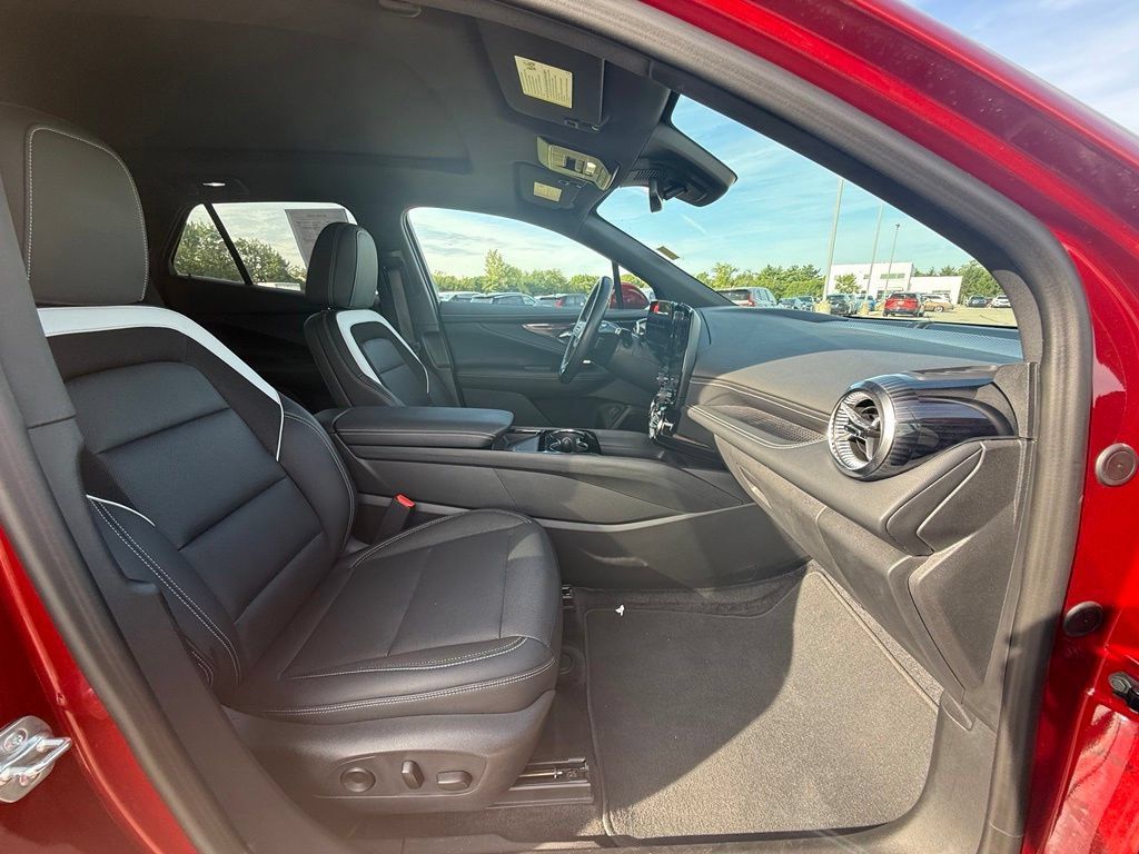 Used 2024 Chevrolet Blazer EV LT AWD/4WD image 34