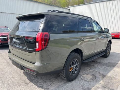Used 2025 Ford Expedition Tremor AWD/4WD image 6