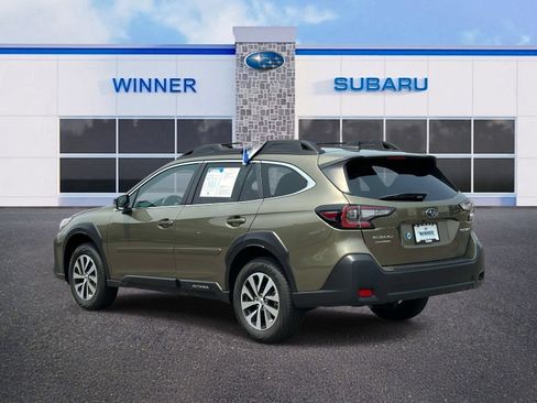 Used 2025 Subaru Outback Premium AWD/4WD image 5