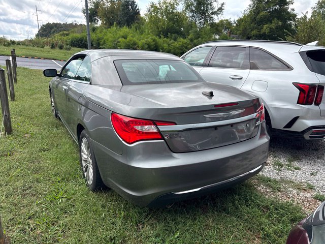 Used 2012 Chrysler 200 Limited FWD image 4