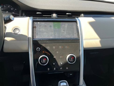 Used 2023 Land Rover Discovery Sport SE image 7