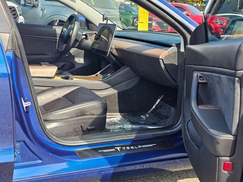 Used 2019 Tesla Model 3 RWD image 13