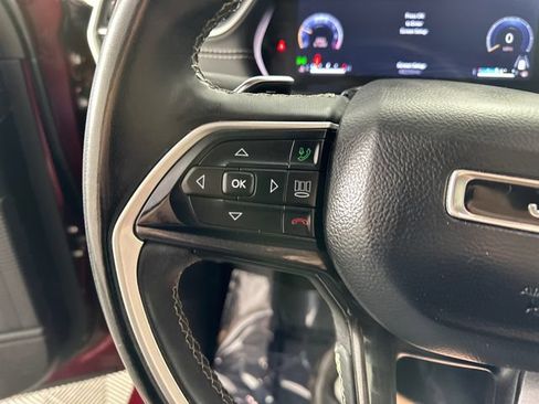 Certified 2023 Jeep Grand Cherokee Laredo AWD/4WD image 13