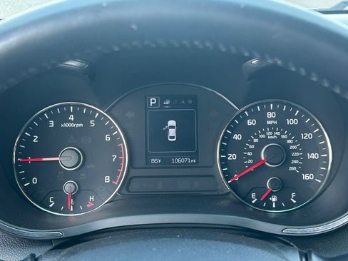 Used 2017 Kia Forte S FWD image 19