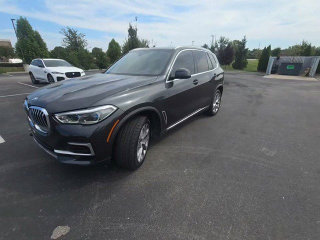 Used 2022 BMW X5 xDrive40i w/ Executive Package AWD/4WD image 1