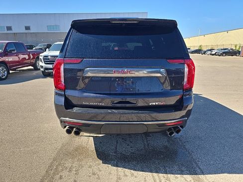 Used 2024 GMC Yukon XL AT4 w/ AT4 Premium Plus Package AWD/4WD image 5