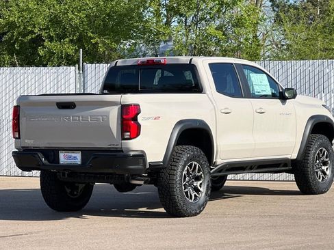 New 2026 Chevrolet Colorado ZR2 w/ Technology Package AWD/4WD image 4