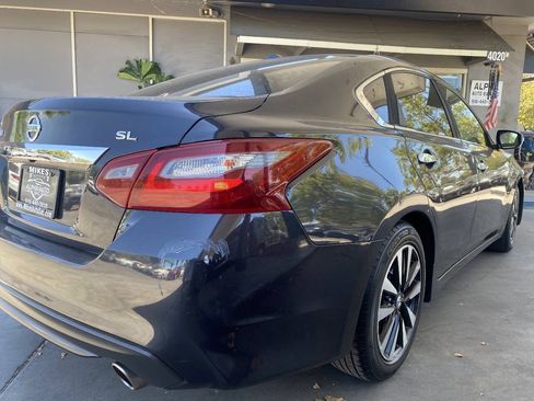Used 2018 Nissan Altima 2.5 SL FWD image 12