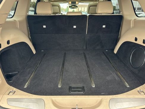 Used 2017 Jeep Grand Cherokee Limited w/ Luxury Group II image 15