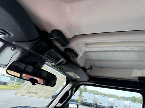 New 2025 Jeep Gladiator Rubicon image 21