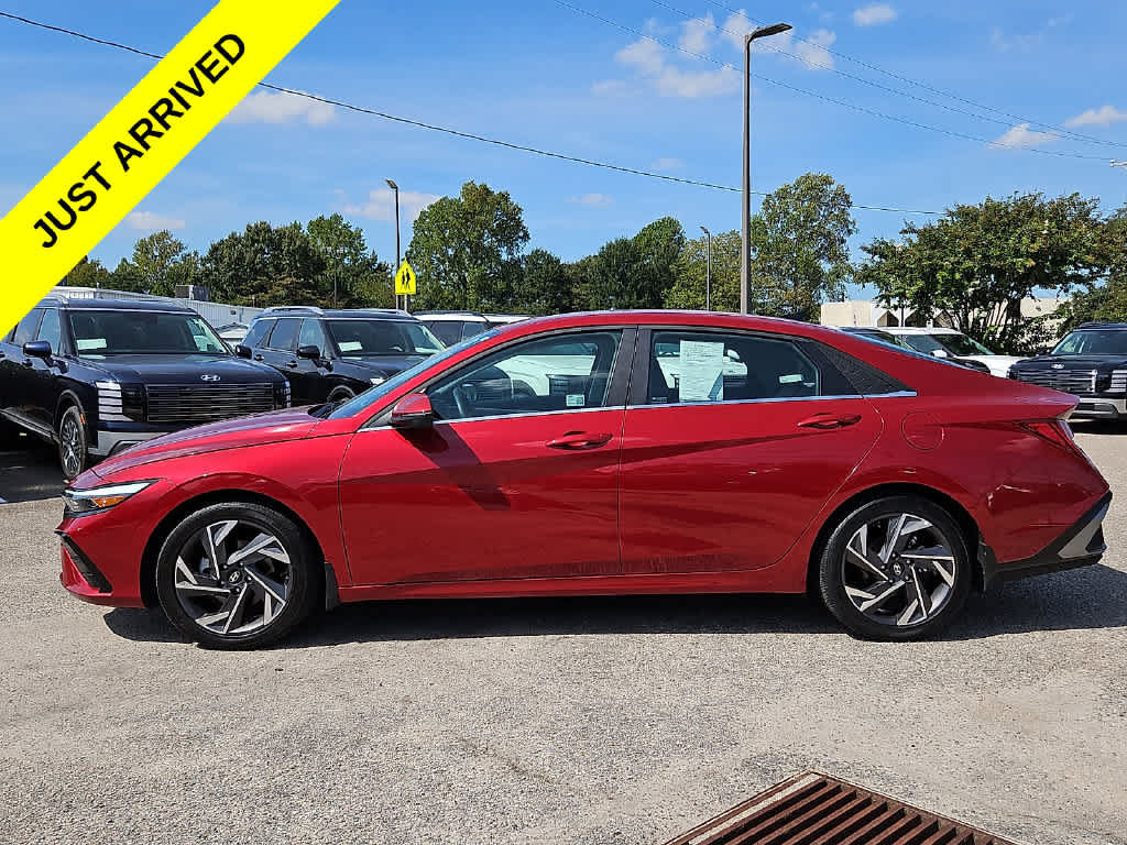Used 2024 Hyundai Elantra Limited FWD image 7