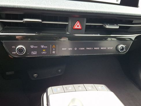 Used 2023 Kia EV6 Wind w/ Wind Technology Package AWD/4WD image 15
