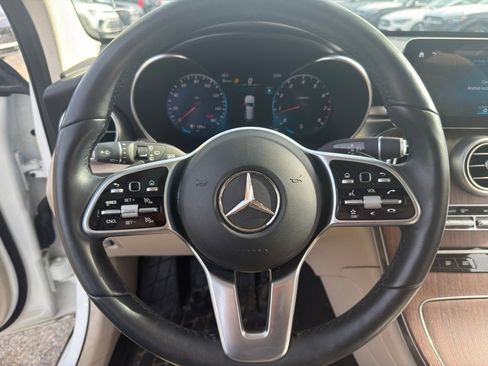 Used 2022 Mercedes-Benz GLC 300 4MATIC image 16