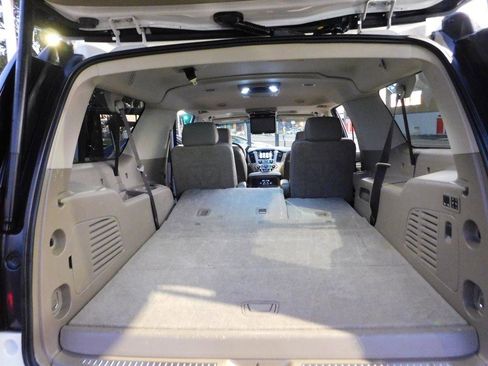 Used 2017 GMC Yukon XL SLT image 22