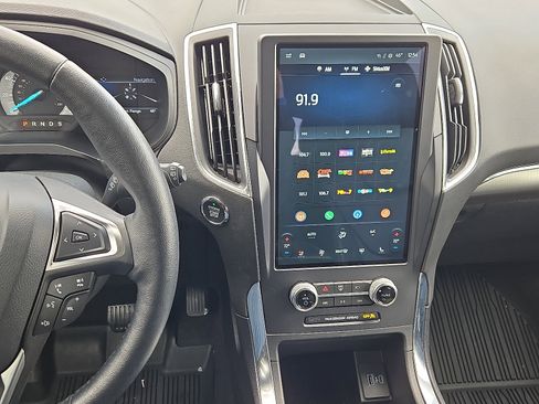 Certified 2024 Ford Edge Titanium w/ Equipment Group 301A image 16