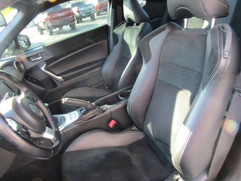 Used 2018 Toyota 86 image 11