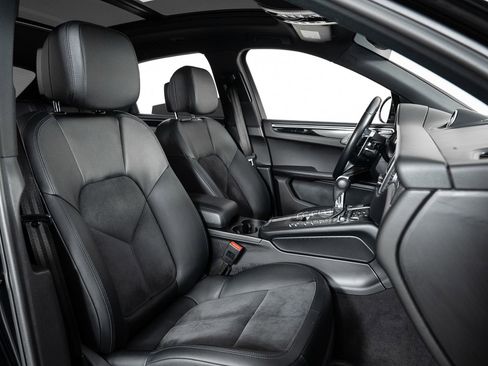 Used 2016 Porsche Macan S image 28