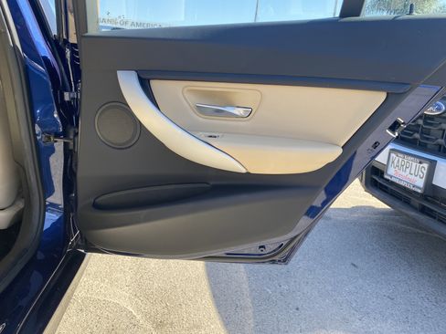 Used 2018 BMW 320i xDrive Sedan image 19