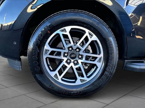 Certified 2025 Ford Expedition Active image 11